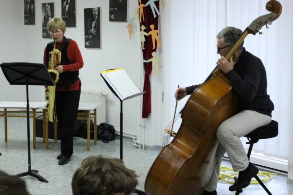 2025-10-25 Familienkonzert Garatenschauch und Sax (22a)